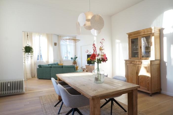 Charming, spacious & luxurious - 2-bedroom apartment at wonderful location