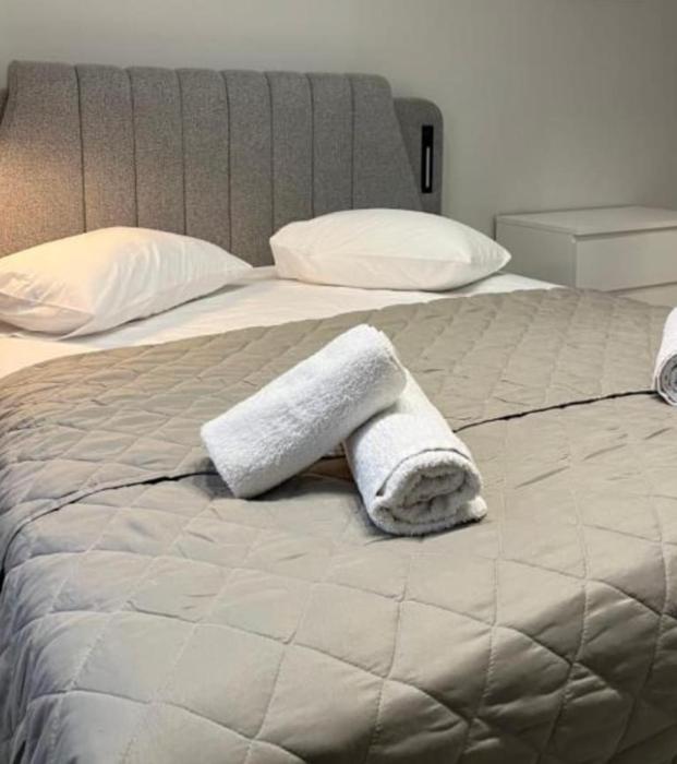 Family Zeus Escape by ZeusSuites