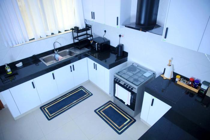 Maskani Bliss at Baobab waves