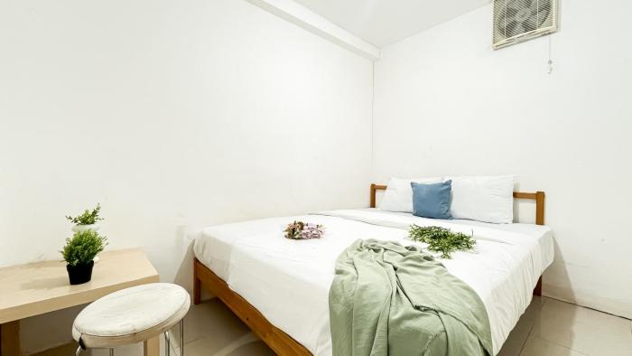 Best Price 3BR at Bassura City Cipinang Apartment By Travelio