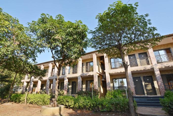 Hotel O Midway Park Resort