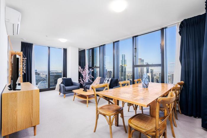 City Meets Ocean - 50th floor premium retreat