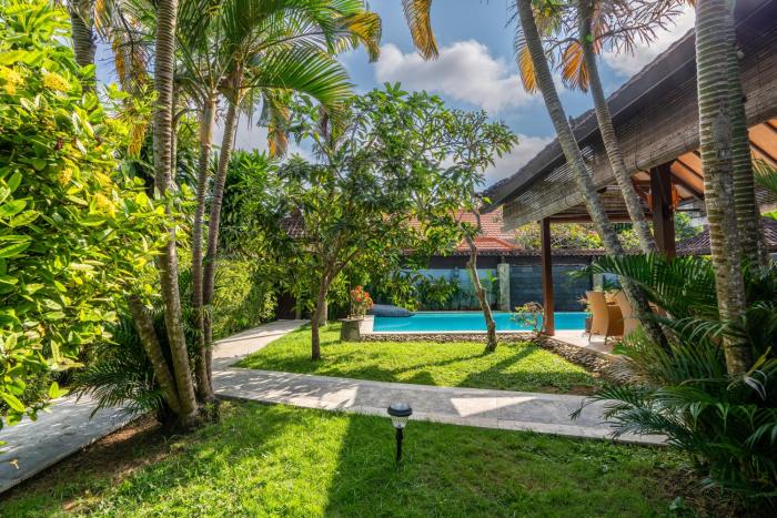 Tropical Villa Matahari - 500sqm private Garden Retreat with large Pool!