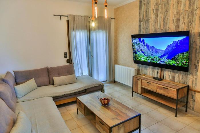 Spacious Modern Home in Kalpaki