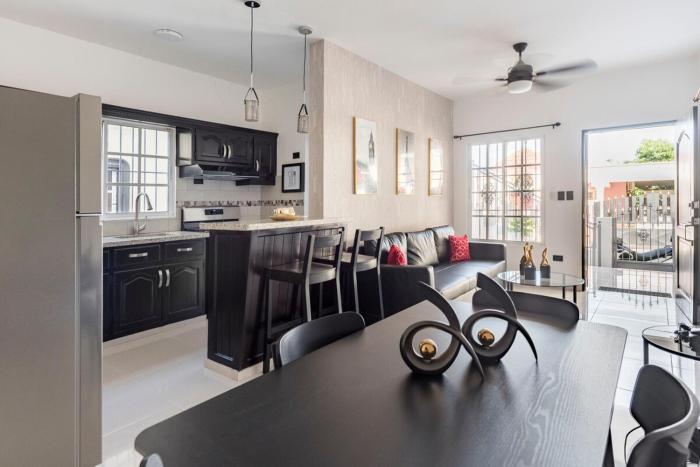 6 Bedrooms Close to the Sea Puerto Plata Center