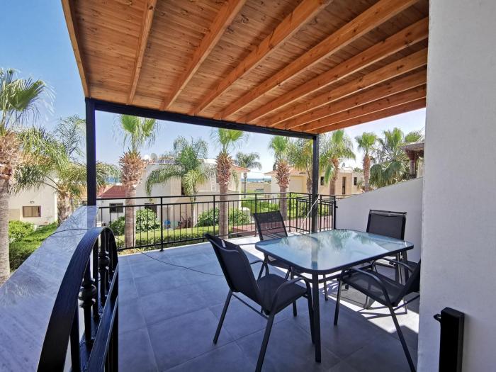 Oroklini Star 200metres from the sandy beach