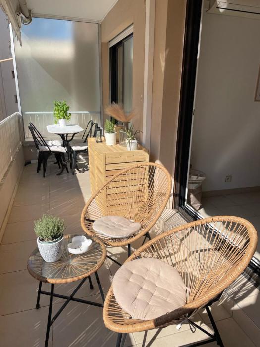 Le Niquet spacious 2-bedroom apartment in the heart of Antibes