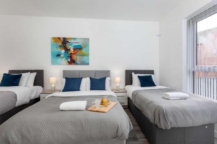 Spacious Luxurious Serviced Accommodation 4