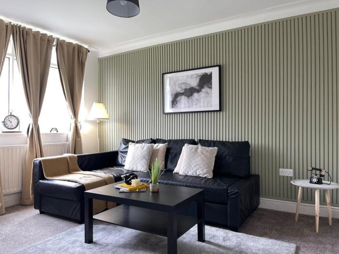 Spacious home in Woodhouse sleeps 9 guests!