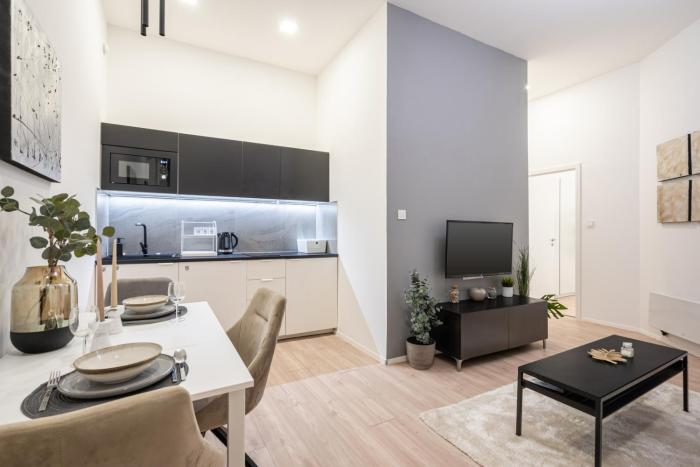 KL31 - Urban Escape - Prime Location - Klauzál Square by BQA