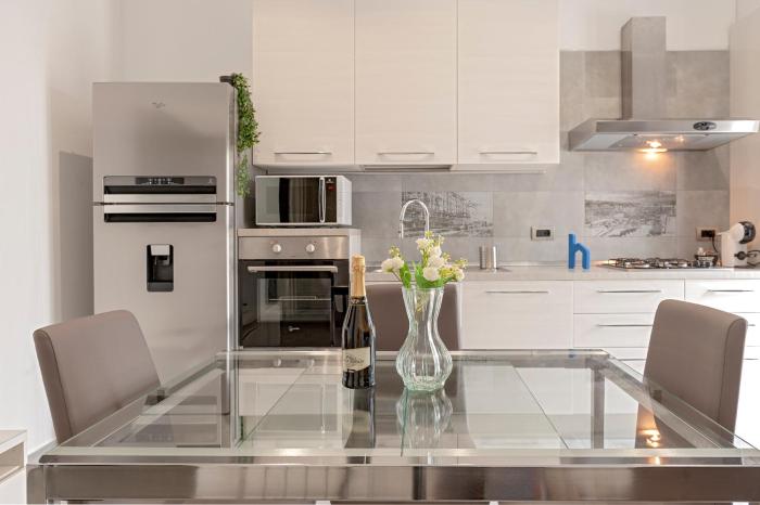 Homiday - Grey Apartment - Free Parking