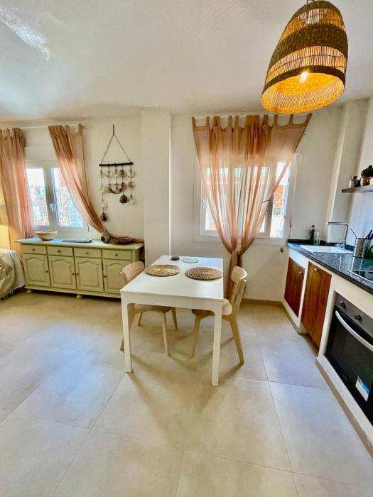 Sun and Sea Modern Studio El Palo 1 min to Beach