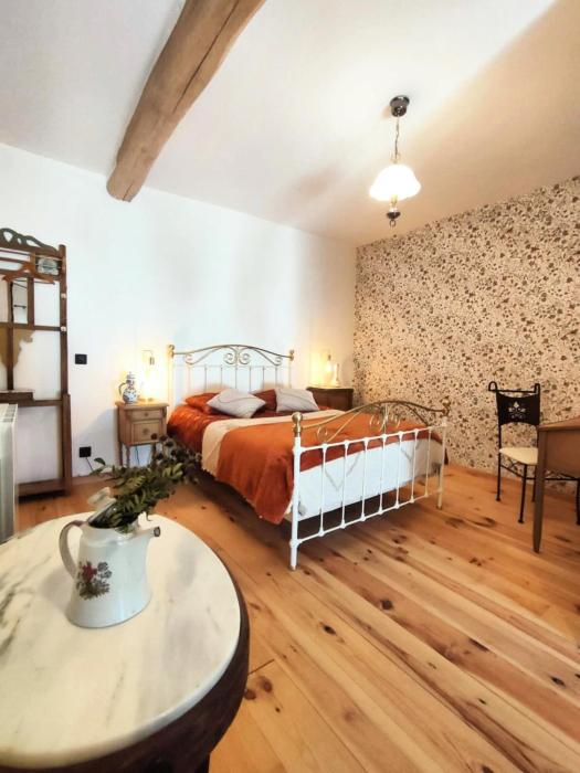 Chambre dhôtes La clef des Champs à La Source de nos Racines