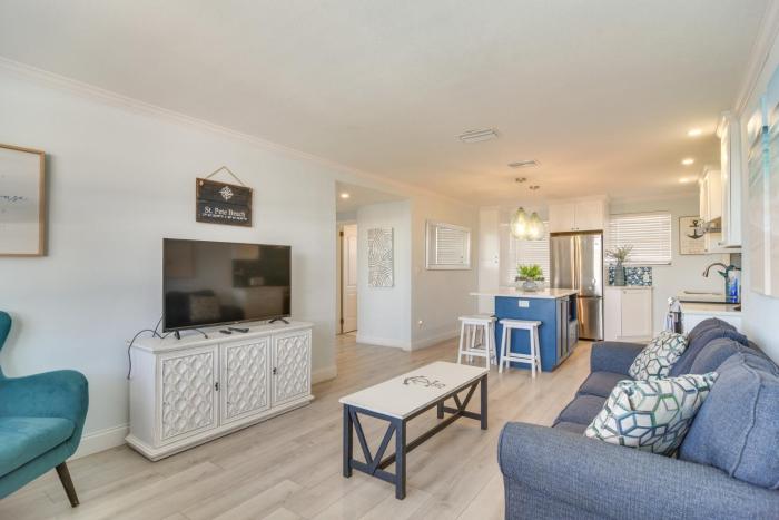 Steps to St Pete Beach Condo with Pool Access