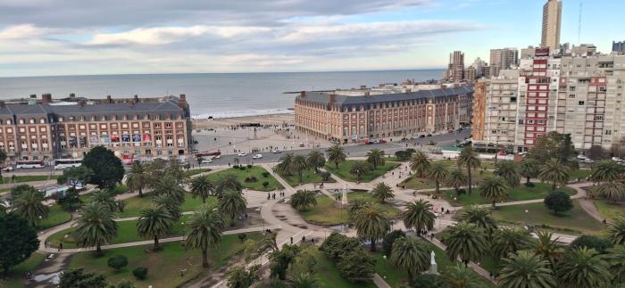 Torre Edén vista al mar
