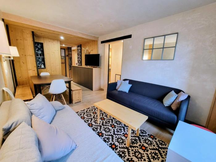 Appartement rénové, ski aux pieds, balcons, 3 pièces pour 8 pers. - FR-1-346-519