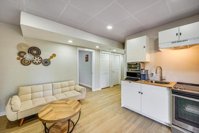 2 Mi to Des Moines Beach Park Mod Des Moines Apt