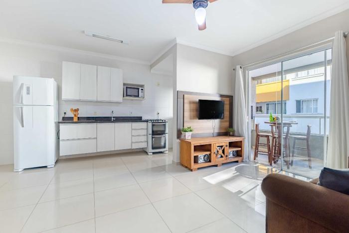 Apartamento Aconchegante na Praia de Bombas