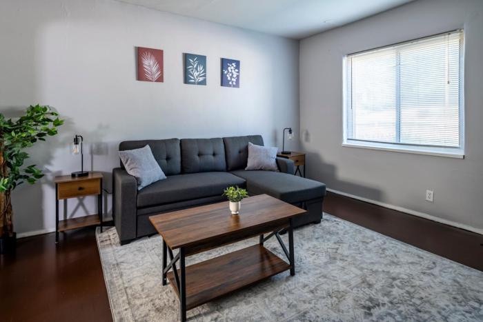 Cozy 2BR Retreat with Workspace - Washer and Dryer