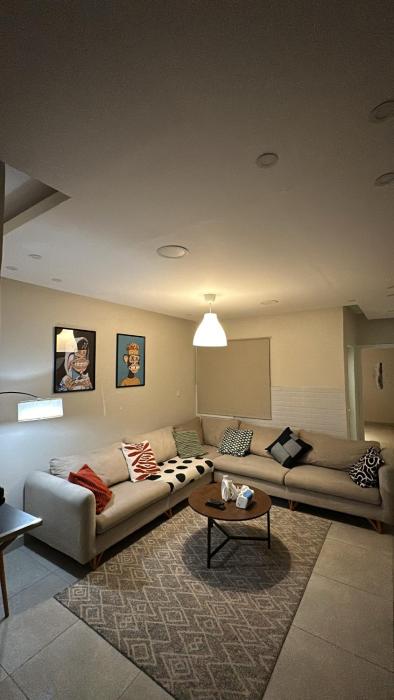 شقة غرفة وصالة