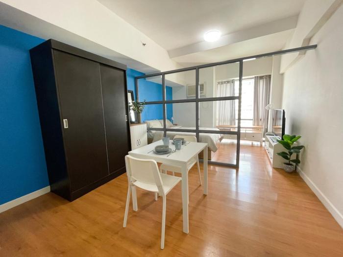 1 BR Condo in Manila near US Embassy & St Lukes