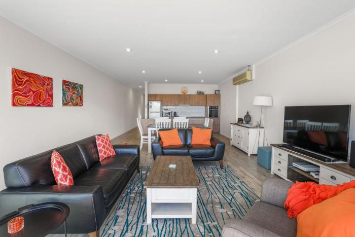 The Foreshore Apartment - BYO Linen