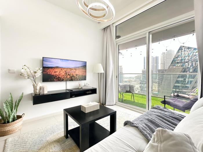 Trophy - Springs Suite with Cozy Balcony Garden