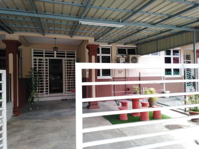 Liza Homestay