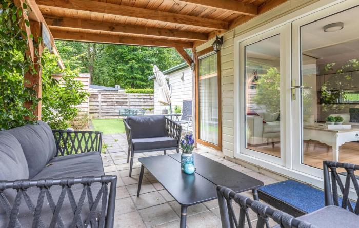 2 Bedroom Nice Home In Erm