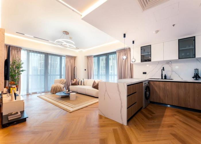 Modern 2-BR in 8-BLVD WALK Downtown Dubai