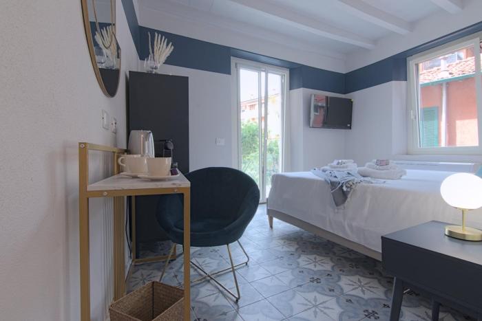 LarioNest Modern Suites in the City Center 5 min from the Station