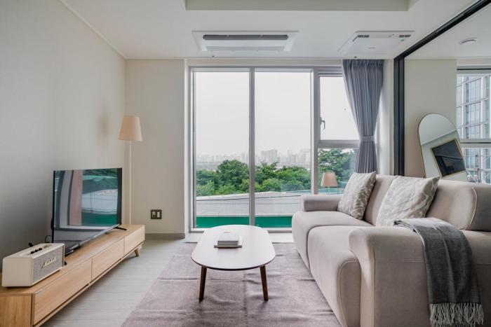 Blueground Yeouido river view nr Han River SEL-39