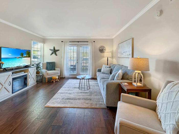 Coastal Retreat - Stay for 6