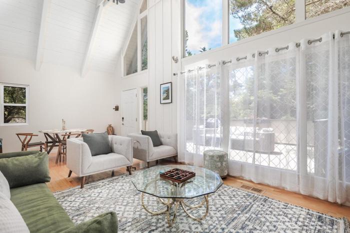 Seaglass Home - Pet Friendly-Spring Special