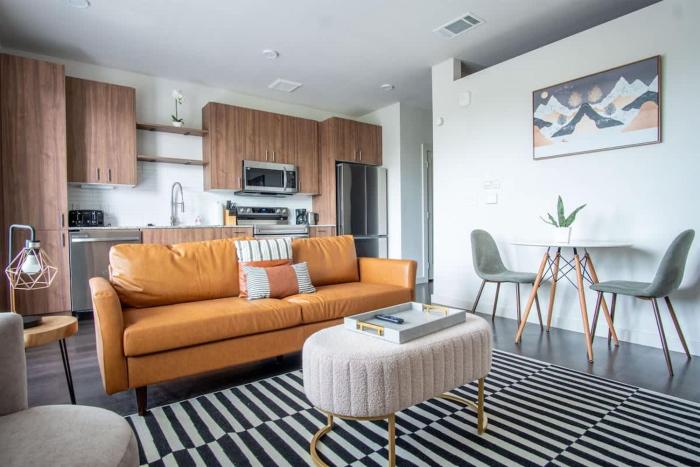 Boulevard Stays Comfortable 1BR Suite w Pool Parking Gym 04