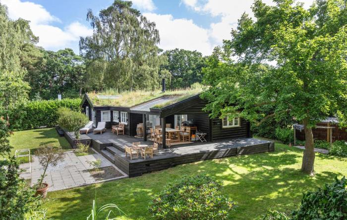 Lovely Home In Hornbæk With Wifi