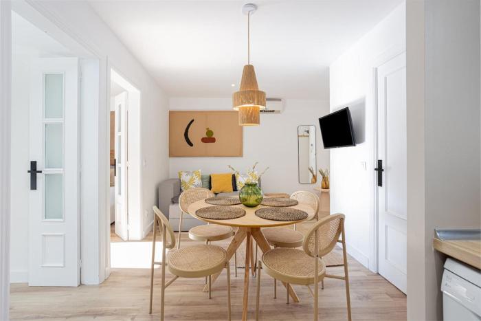 Walk To Las Ramblas Sun-filled&cozy