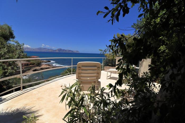 Villa Barbera - Terrace overlooking the sea