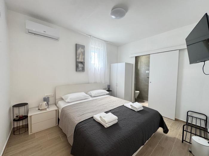 Flowers Apartments Pula, city center 2