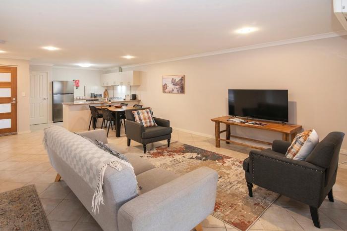 HME Collection Margaret River Townhouse 1