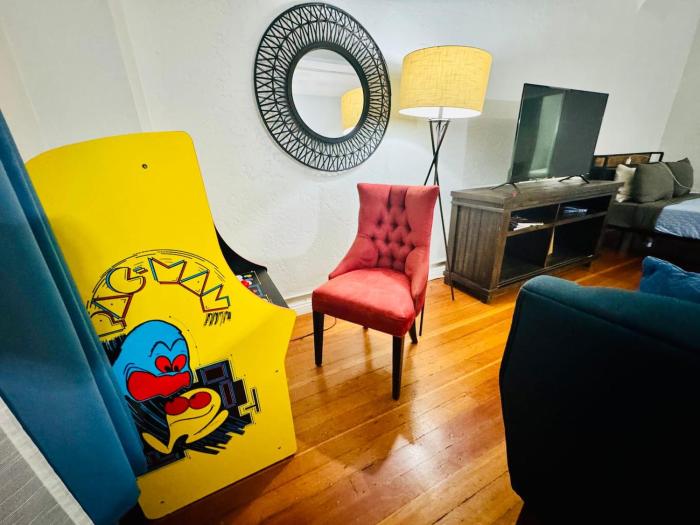 Greely Gaslamp - Loft w Parking & 4 Beds #301