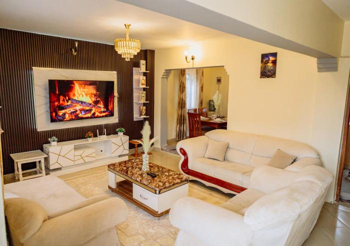 Great Hornbill Holiday Home