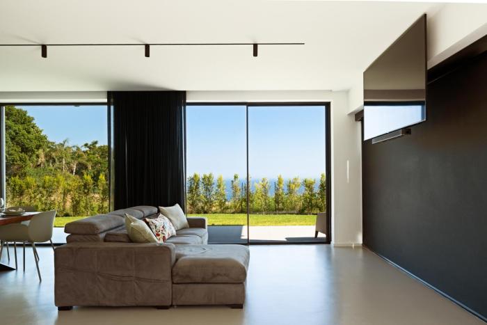 Villa Monterosso, Acicastello