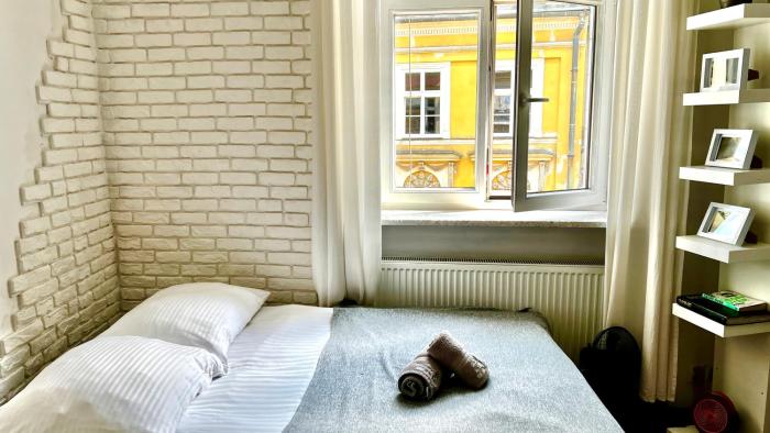 Cinema Apartment with a view of Old Town