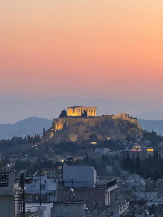 Acropolis-View Penthouse, Haute Athenian