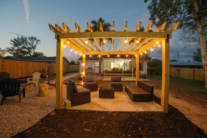 3BR Charming Home with Yard Paradise and Fun Games