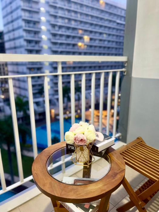 Cozy Place at Shell Residences