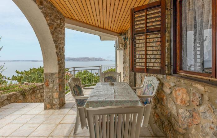 Gorgeous Apartment In Sveti Juraj With Wifi