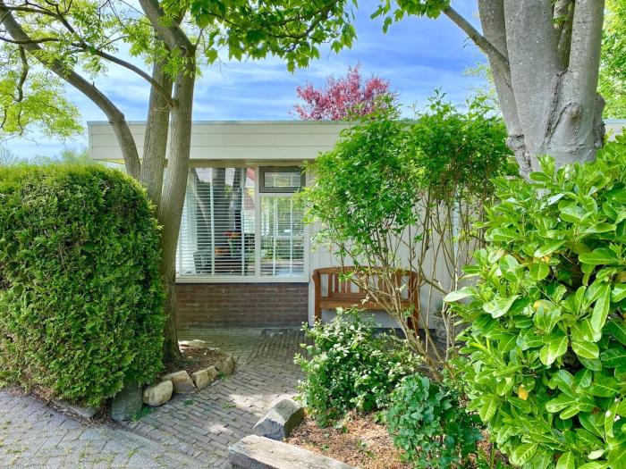 Marinus, lovely bungalow near the sea and most beautiful dune area in the Netherlands