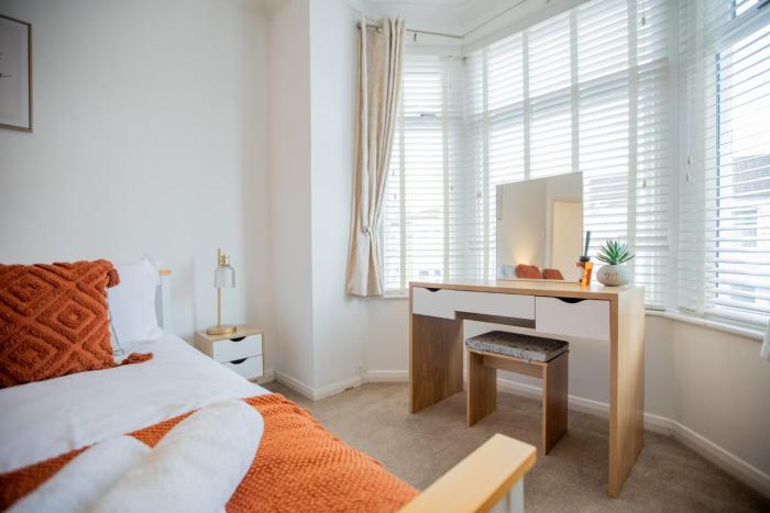 Cosy City Home from home!